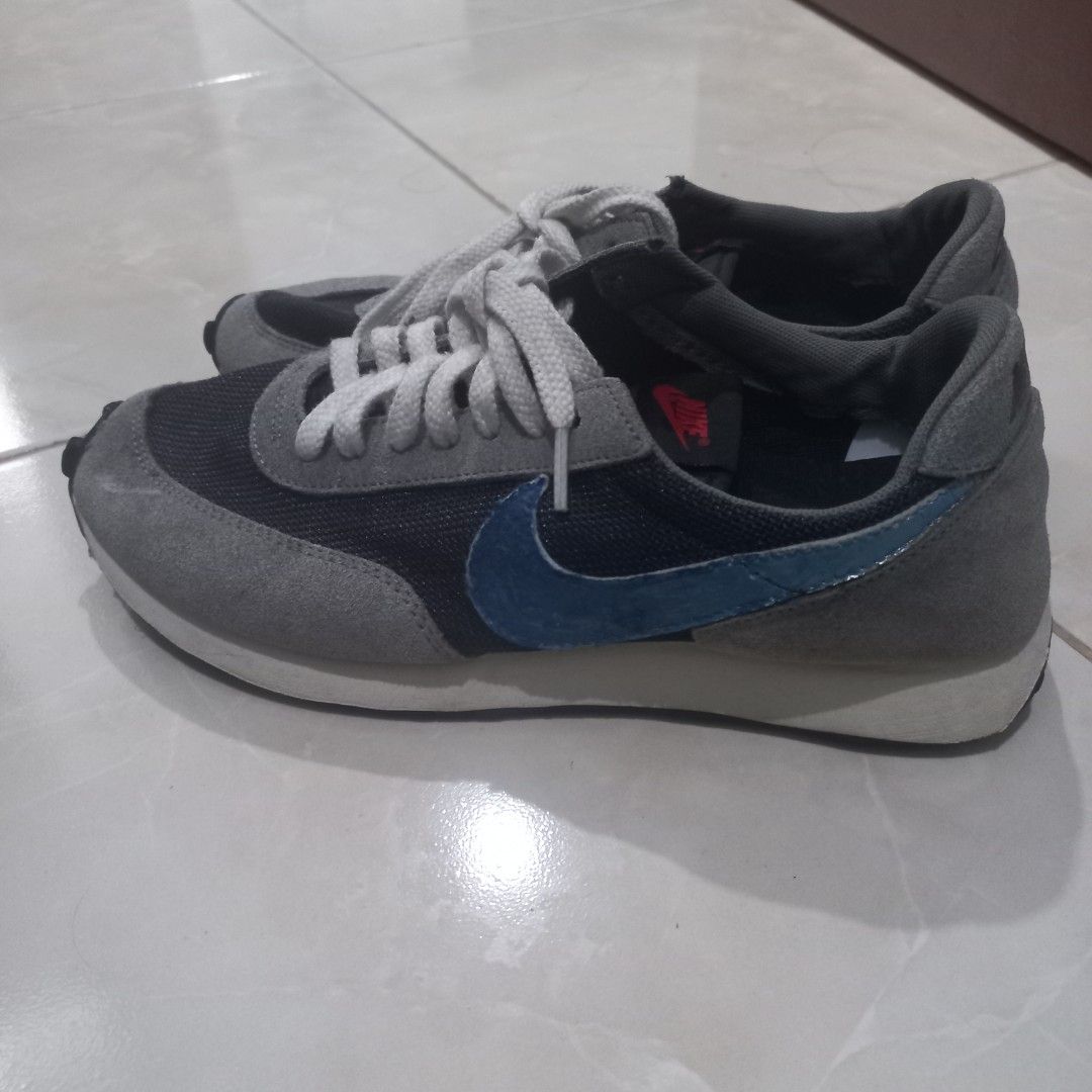 Nike waffle trainer mettalic