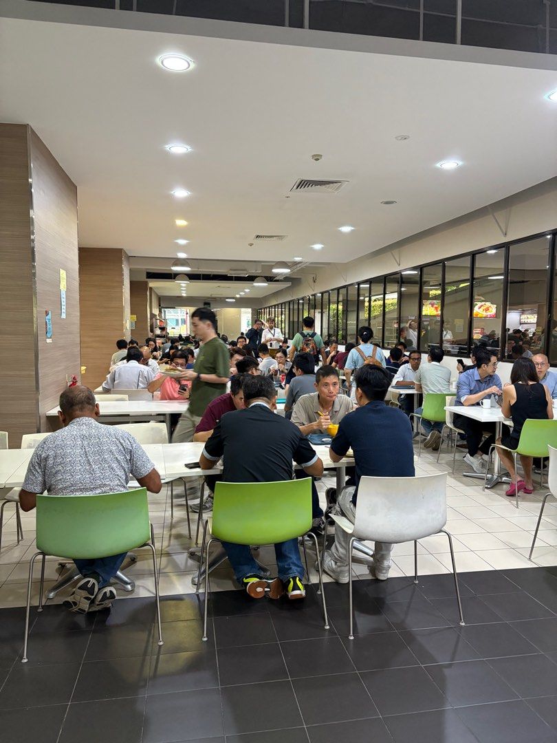 Stall for rent (Category: Commercial) located in Singapore. Submitted by bong383866456 (Listing ID 1377694257, Image 3). Description: Air con food court food stall for rent Good lunch crowd 600 seating capacity Immediate Noodle, Yong Ta fu Mini wok Mala stall are welcome. .