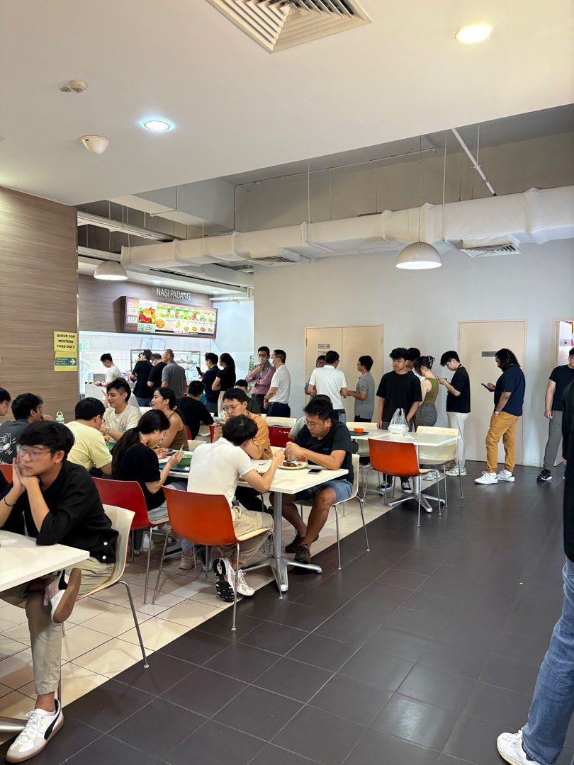 Stall for rent (Category: Commercial) located in Singapore. Submitted by bong383866456 (Listing ID 1377694257, Image 1). Description: Air con food court food stall for rent Good lunch crowd 600 seating capacity Immediate Noodle, Yong Ta fu Mini wok Mala stall are welcome. .