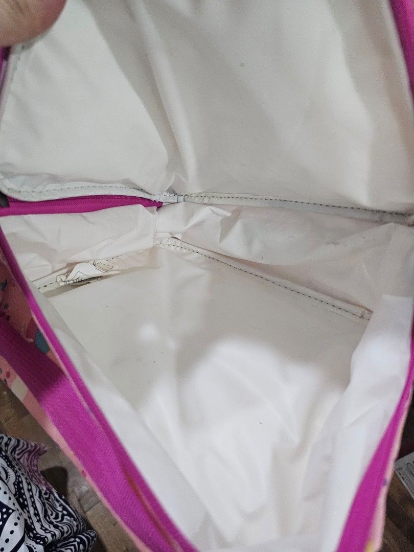 Packit insulated lunch box (Category: Other Babies Going Out Needs) located in Quezon City. Submitted by redjayc (Listing ID 1377679163, Image 2). Description: slightly used insulated lunch box/ food storage.