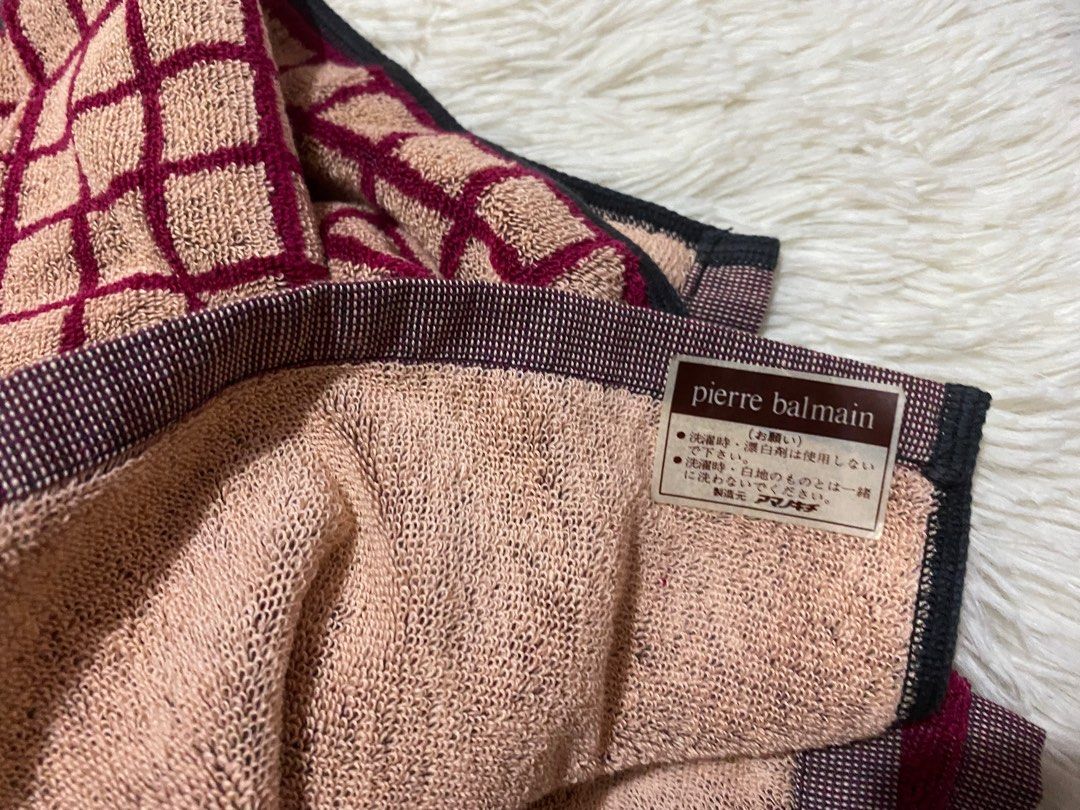 Pierre Balmain Brand Bath Towel (Category: Towels, Napkins & Holders) located in Bulacan. Submitted by rich2545 (Listing ID 1377587647, Image 3). Description: No Box Not used.