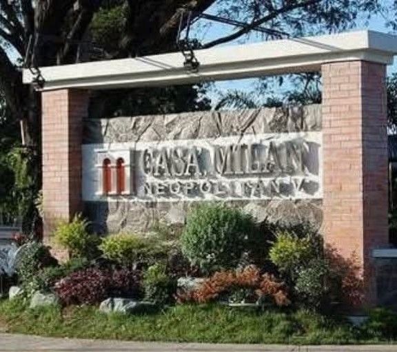 Lot in Quezon City (Category: Lot) located in Manila. Submitted by rebmaria09176828833 (Listing ID 1377679051, Image 1). Description: CASA MILAN NEOPOLITAN, FAIRVIEW, Q.C. 400 sqm Price - Php60,000.00 per sqm - upper part - good location - clean title For serious inquiry please call PRCREBLNO. 00005048.