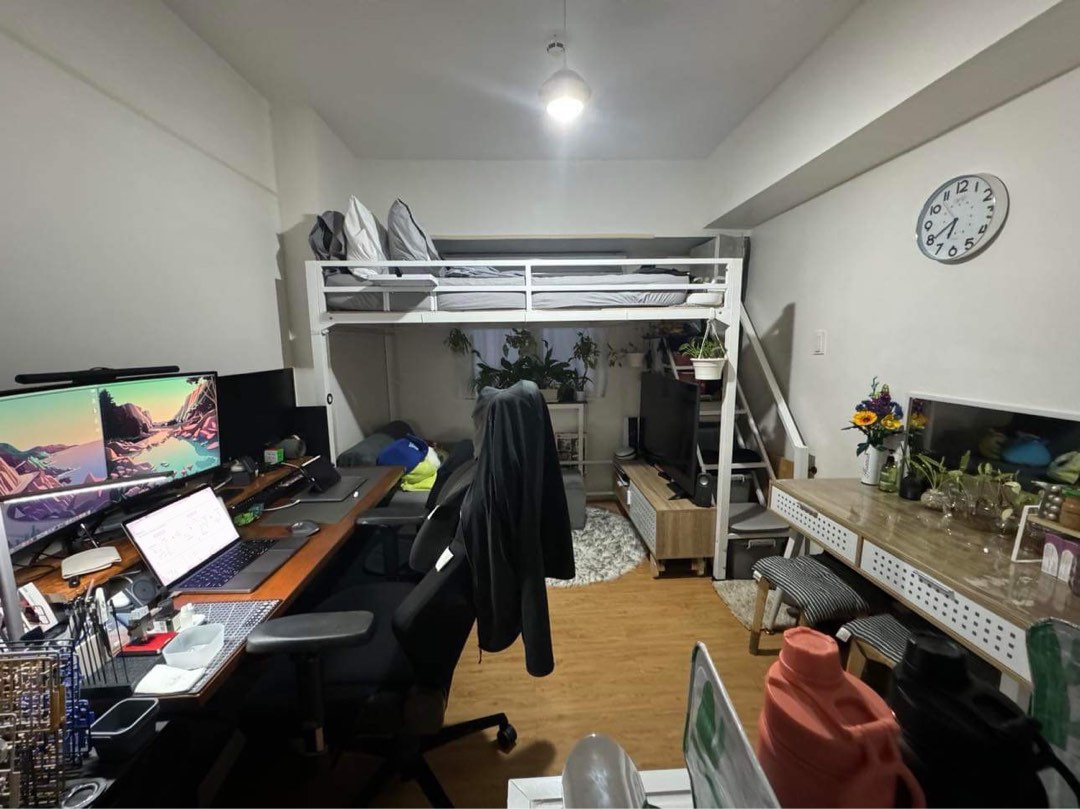 (Category: ) located in . Submitted by hmikewazowski (Listing ID 1377591064, Image 1). Description: .
