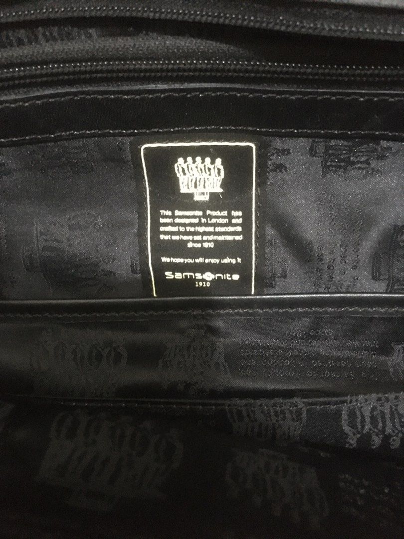 Samsonite briefcase (Category: Briefcases) located in Makati City. Submitted by unloadealr (Listing ID 1377677717, Image 3). Description: never been used but with blemishes being stored for a long while combination of genuine leather (upper and sides) and leather feel canvass 16 x 11.5 x 2-3" (expandable) bundle with the other samsonite for 1200.