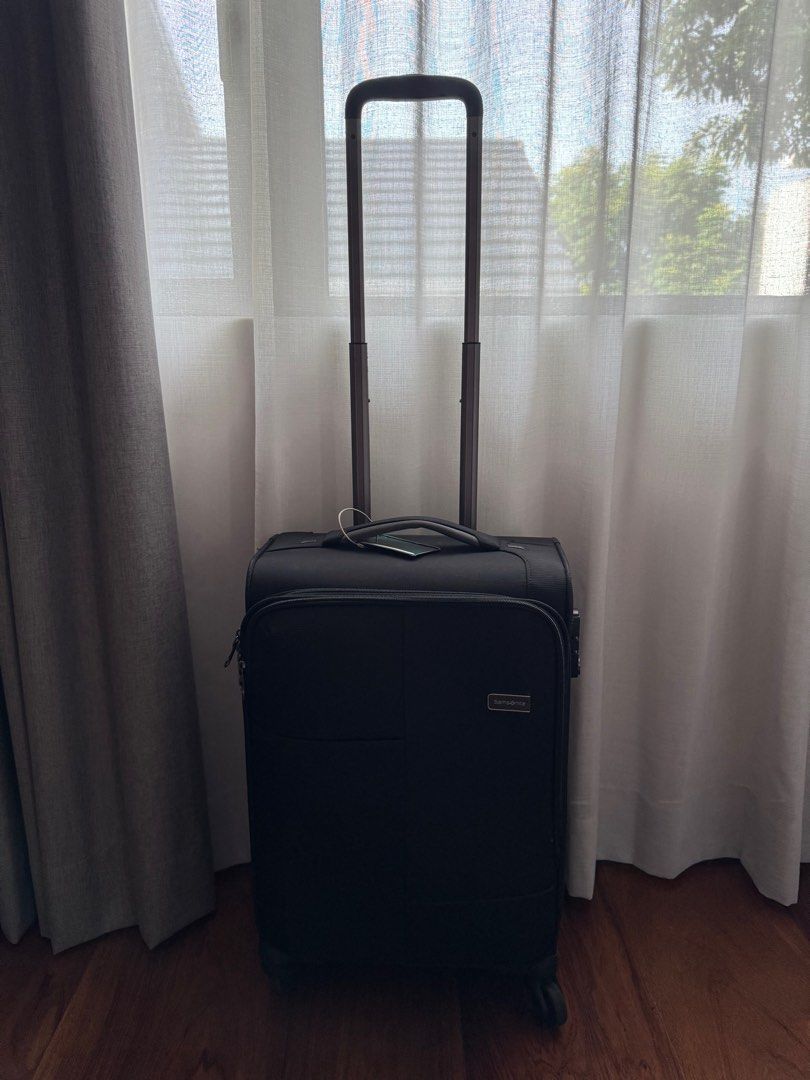 Samsonite Cubix Spinner 25inch / 68cm (Category: Luggage) located in Taguig. Submitted by agclim (Listing ID 1377753079, Image 2). Description: Dimension: 55 x 35 x 26 cm Volume: 43L Weight: 2.2kg Still in very good condition Bought this around 20 RFS: Decluttering FINAL PRICE.