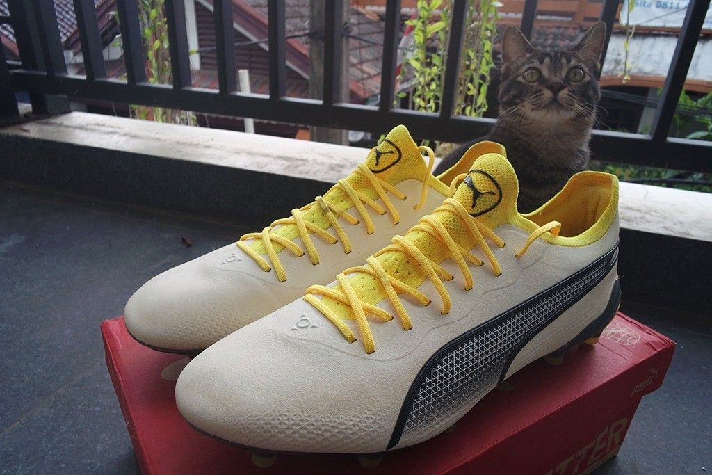 Sepatu sepak bola futsal original puma king ultimate 45 big size