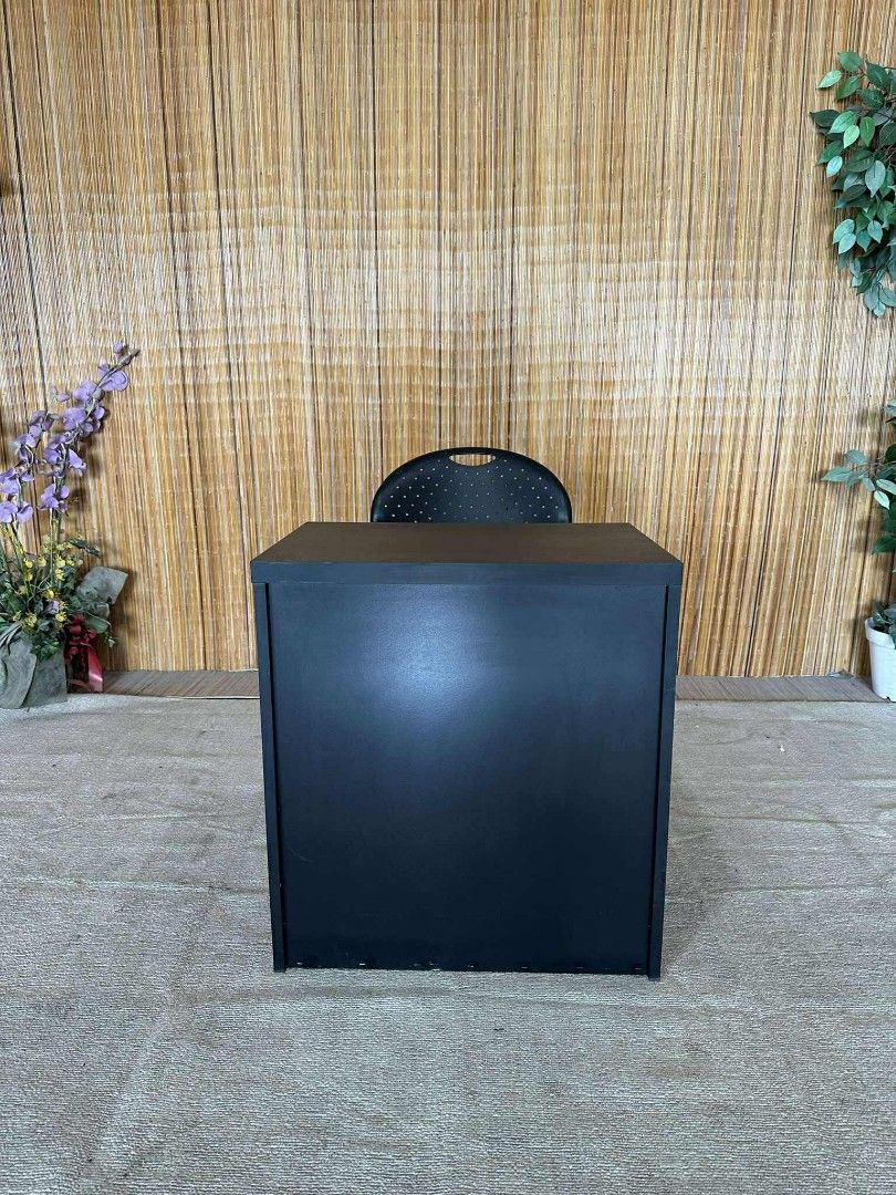 Study Desk / Computer Table With Chair Set (Category: Tables & Sets) located in Quezon City. Submitted by matetdevis13 (Listing ID 1377594749, Image 1). Description: Study Desk / Computer Table With Chair Set Price: 2500 L23.5 x W16.5 x H25.5 In good condition Code BLY9-E82.