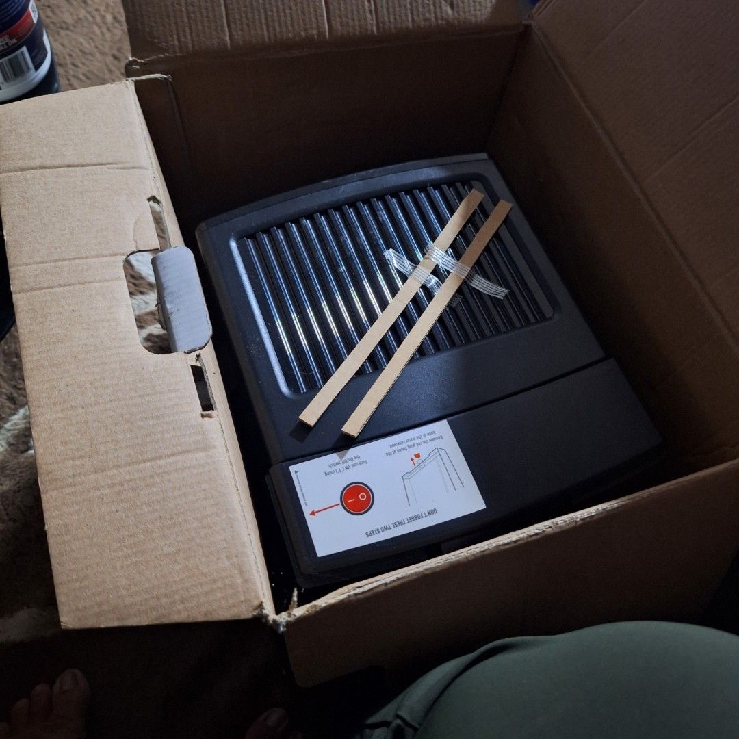 Sunbeam Espresso machine (Category: Coffee Machines & Makers) located in Taguig. Submitted by roma2701 (Listing ID 1377747557, Image 3). Description: almost new open box automatic milk for latte and cappuccino.