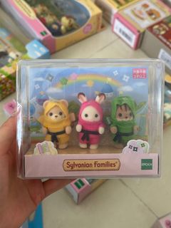(Category: ) located in . Submitted by sylvanianfriend (Listing ID 1377569846, Image 1). Description: .