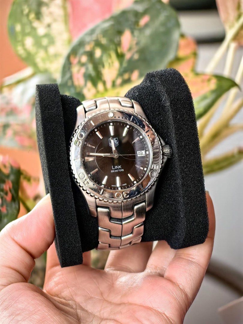 Tag Heuer (Category: Luxury Watches) located in Mabalacat. Submitted by uptime (Listing ID 1377587898, Image 1). Description: Tag Heuer Link 39mm Black dial Fits medium wrist Quarts .
