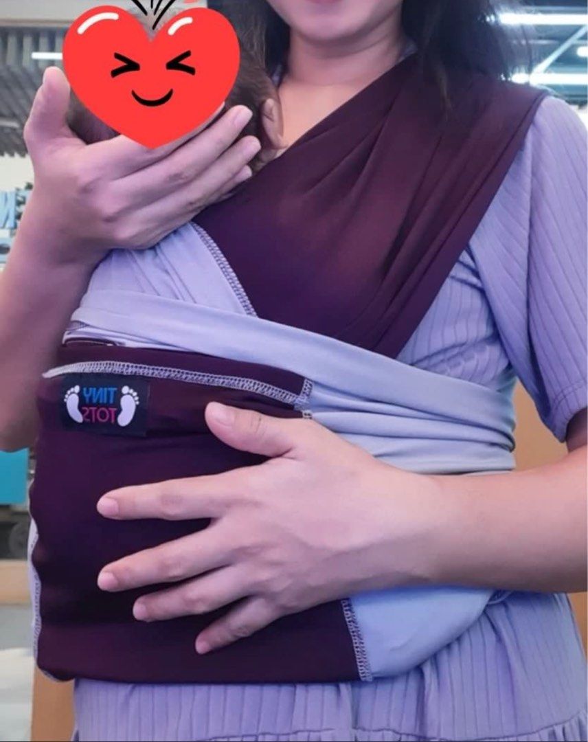 Tiny tots baby carrier size S-M (Category: Carriers & Slings) located in Pasig City. Submitted by mmalexinevo (Listing ID 1377674845, Image 2). Description: .
