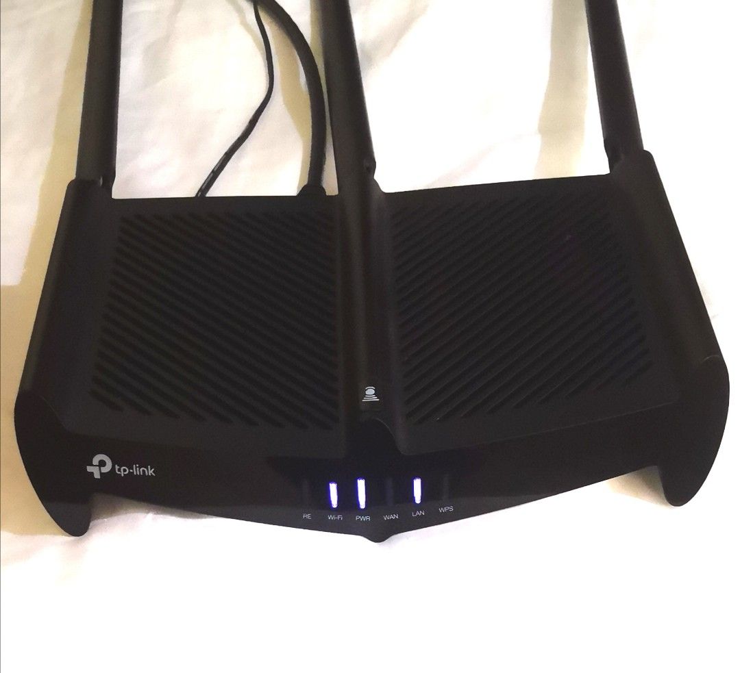 TP-Link TL-WR941HP Router (Category: Networking) located in Dagupan City. Submitted by ptrvncnt (Listing ID 1377573030, Image 1). Description: TP-Link TL-WR941HP 450Mbps High Power Wireless N Router 9dBi Antennas with Boosted Coverage and Breaks Through Walls Orig brand new price is 2500 sa LZD. Selling for 800. Kasama na po doon ang handling and shipping via J&T. Payment via GCASH. LBC Cash on Pick Up plus 100 po. Location: Pangasinan Working we
