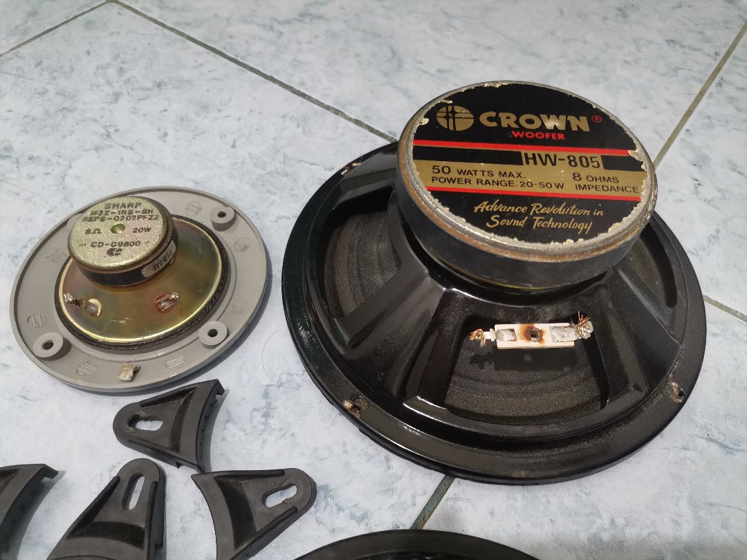 Tweeter and Woofer Speaker (Category: Soundbars, Speakers & Amplifiers) located in Carmona. Submitted by nplusultra (Listing ID 1377668004, Image 3). Description: 1 x Tweeter Speaker 8ohms 10watts SHARP 1 x Woofer 8ohms Speaker 20-50watts CROWN 2 x Speaker mesh with 8 x Mesh clip .