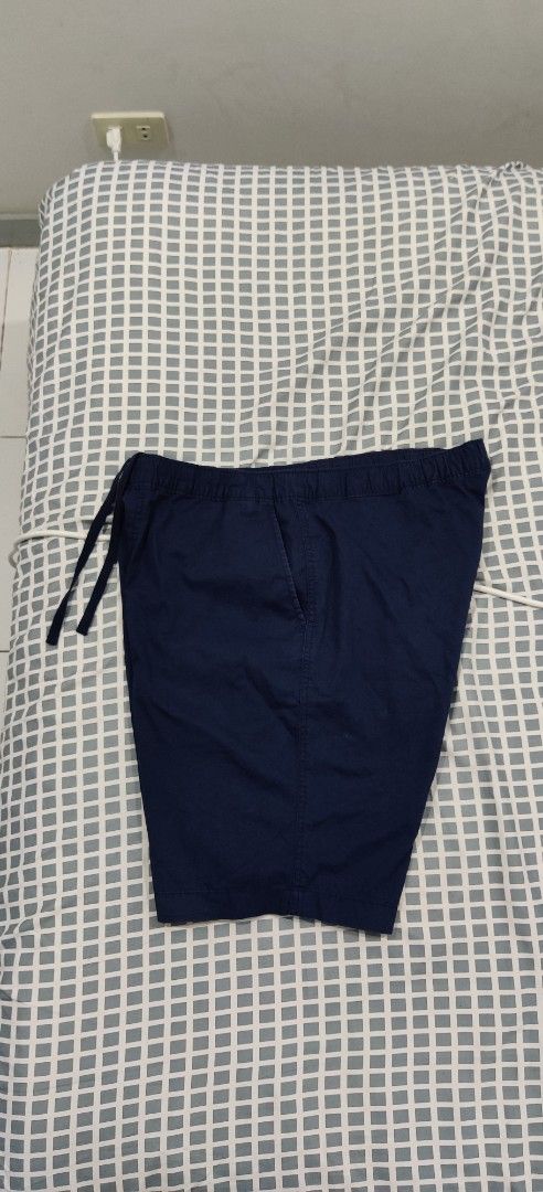 Uniqlo Chino Shorts (Category: Shorts) located in Malabon City. Submitted by jaypd (Listing ID 1377682619, Image 3). Description: color Dark Blue Prestine Condition Free Shipping.