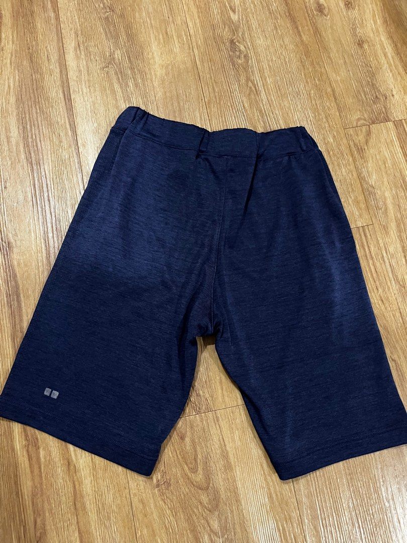 Uniqlo dry dri fit sports shorts Sz 120 (Category: Babies & Kids Fashion) located in Singapore. Submitted by charichris (Listing ID 1377685078, Image 2). Description: - Size 120 - Navy blue.