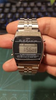 RARE VINTAGE VEGA Quartz Digital Chrono Watch By Citizen from Japan, Made in Korea, with Backlight, No Box, Bare Watch, Smooth Operation, Full Metal Case, Rare, Suitable for Collectors, Good Condition, Dial with Floral Pattern64232219786498110