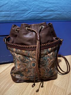 (Category: ) located in . Submitted by aroundtheworld19 (Listing ID 1372799045, Image 1). Description: .