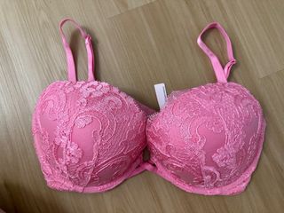 (Category: ) located in . Submitted by poopie12 (Listing ID 1372747864, Image 1). Description: .