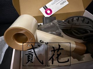 由 urflower_vvncollection (刊登 ID 1372708621，圖片 1) 提交，位於 的 (類別：)，說明：。