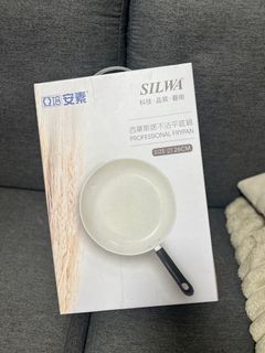 由 lalaport_ (刊登 ID 1372182496，圖片 1) 提交，位於 的 (類別：)，說明：。