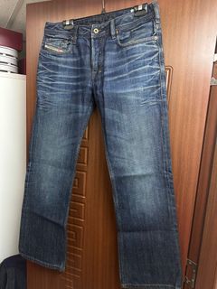 （分類：）位於 。 由 Four.zeo 提交（商品編號 1372735278，圖片 1）。簡介： 。