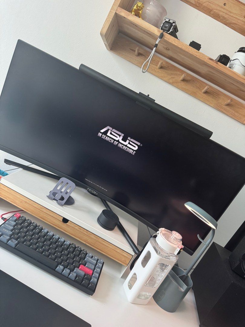💻 High-Performance Desktop Setup – SGD 1,200 (Category: Desktops) located in Singapore. Submitted by manishkr.sg (Listing ID 1372696032, Image 3). Description: 💻 High-Performance Desktop Setup – SGD 1,200 Free Table , Office Chair and Speaker Selling a complete PC setup perfect for work, gaming, and creative projects. 🔸 Specs: • Intel Core i7-10700 (8 cores, 16 threads) • 32GB RAM for multitasking • ASUS PRIME B460M-A motherboard • Windows 10 