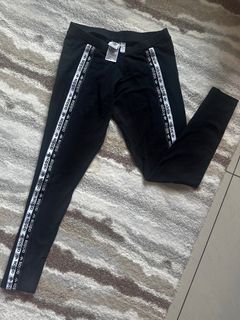 (Category: ) located in . Submitted by closetbylittleprops (Listing ID 1372703978, Image 1). Description: .