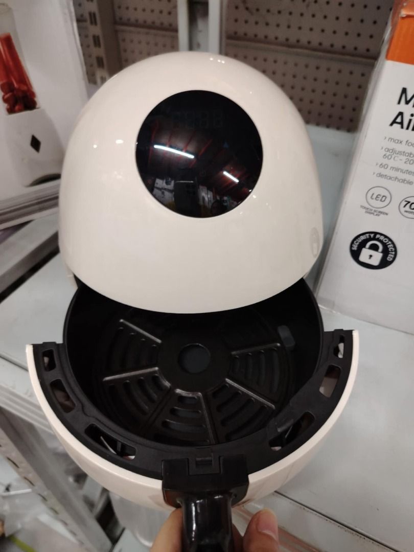 ANKO Mini Air Fryer (Category: Cookers) located in Muntinlupa City. Submitted by affordable_surplus.1 (Listing ID 1372692199, Image 3). Description: ANKO Mini Air Fryer Price: 1,000 Food Capacity 0.9L Adjustable Temperature Control 60c - 200c 60 Minutes Timer Setting Detachable Non Stick Pan Contact: Reine-09611741423.