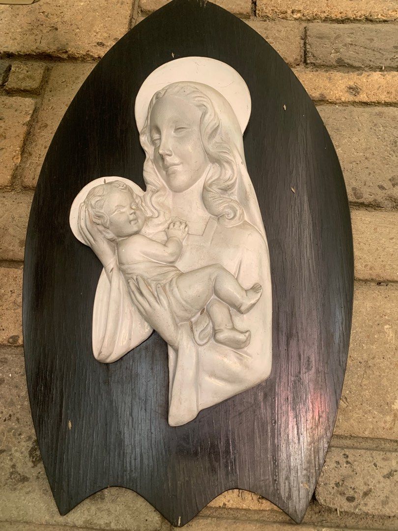 Antique Mother & child sculpture 2ft (Category: Figurines & Statues) located in Quezon City. Submitted by sojisup (Listing ID 1372787962, Image 3). Description: Mother & child antique sculpture 27inches .