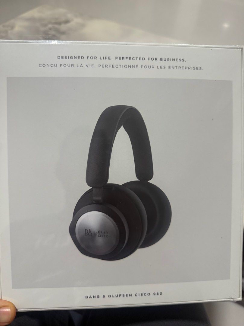Bang & Olufsen Cisco 980 headphones (Category: Soundbars, Speakers & Amplifiers) located in Singapore. Submitted by hsaluja (Listing ID 1372813600, Image 2). Description: Hey there! I'm selling a brand new Bang & Olufsen Cisco 980 headphone. It's still in its original packaging, so you know it's never been used. This headphone is a collaboration between Bang & Olufsen and Cisco, so you know it's got top-notch quality. It's perfect for anyone look