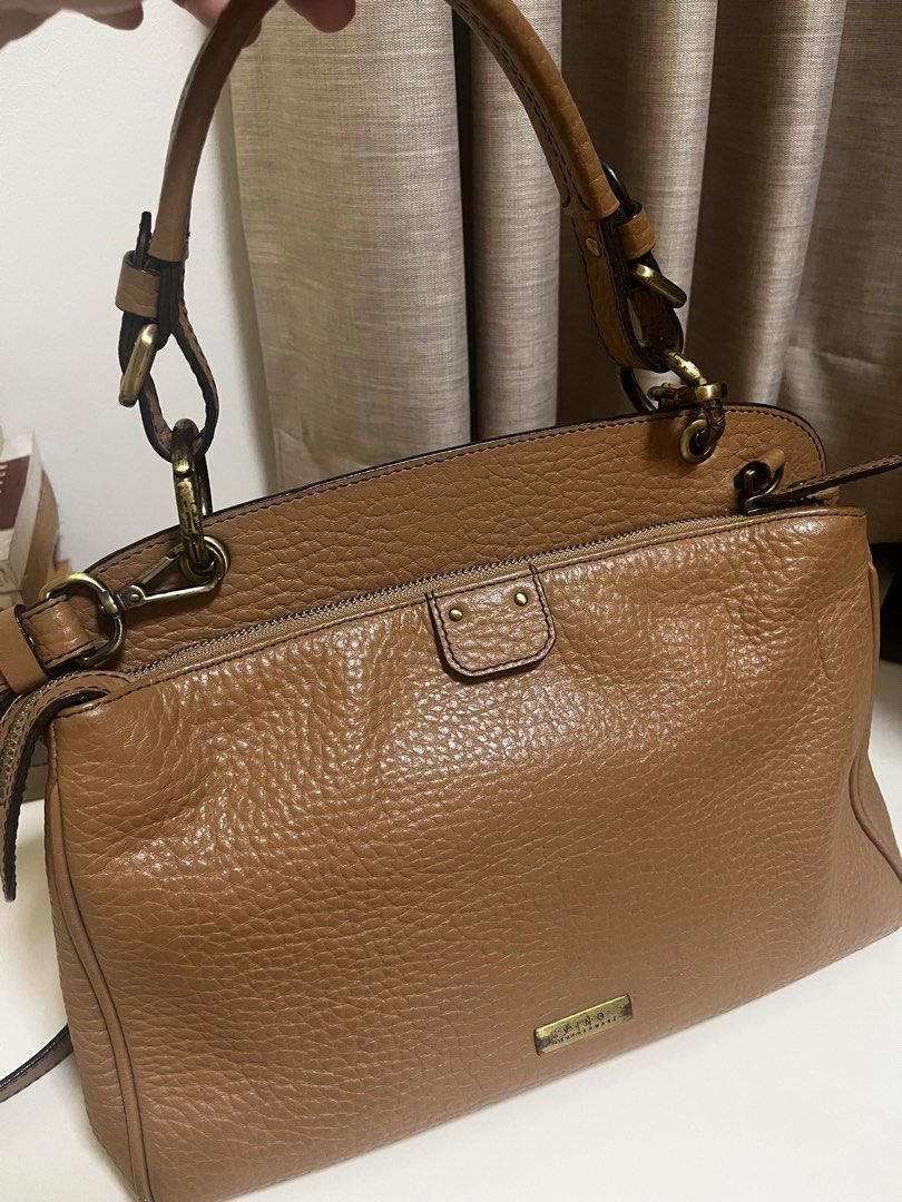 Brown Leather Bag from Fino (Category: Shoulder Bags) located in Pasig City. Submitted by dollymanila (Listing ID 1372843473, Image 2). Description: Original from Fino Well used - please manage your expectations.