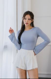 (Category: ) located in . Submitted by shopspacewardrobe (Listing ID 1372836137, Image 1). Description: .