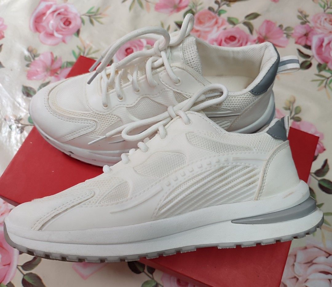 Celine sneaker (Category: Sneakers) located in Dasmarinas. Submitted by lanceboy29 (Listing ID 1372681854, Image 3). Description: used once.