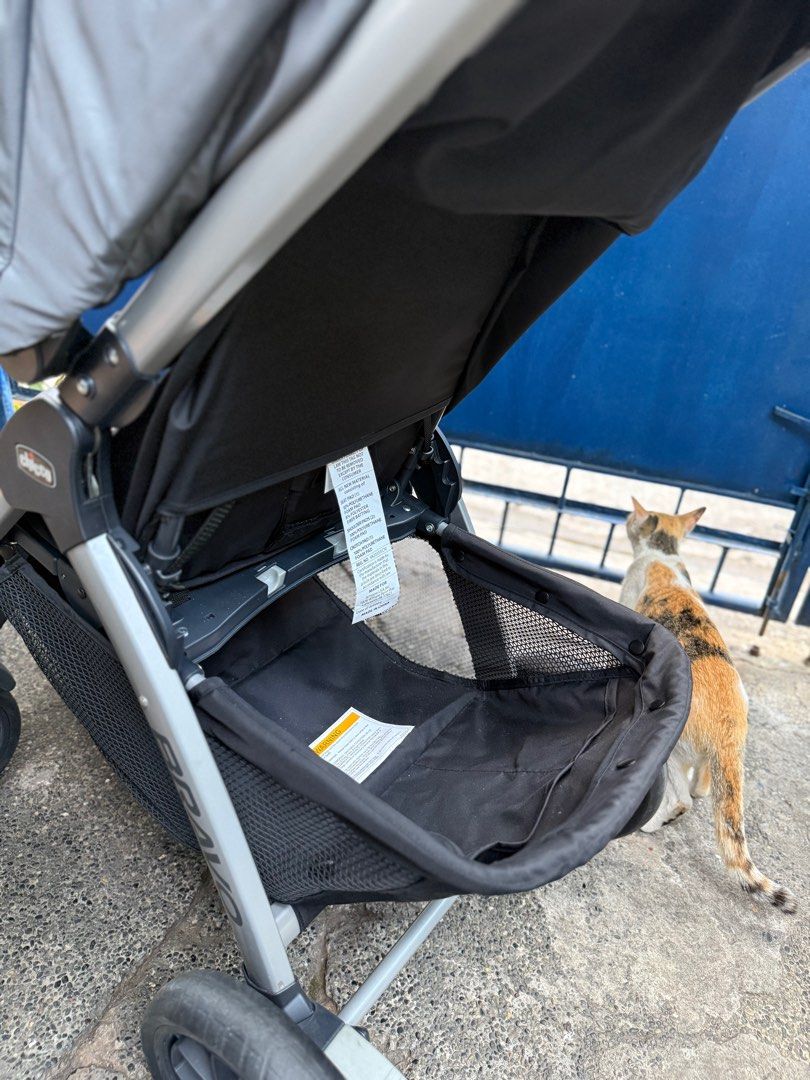 Chicco Bravo Stroller (Category: Strollers) located in Pasig City. Submitted by danielcf (Listing ID 1372749683, Image 2). Description: Chicco Bravo Stroller for Sale – PHP 15,000 (Original price: PHP 39,999) • ✅ Complete set, no car seat included • 🕒 Bought less than 2 years ago • 👶 Seldom used, only minor scratches from normal use • 🔧 All parts complete and working, including the wheels • 🧳 Reason for selling: Bought a smaller stroller for 
