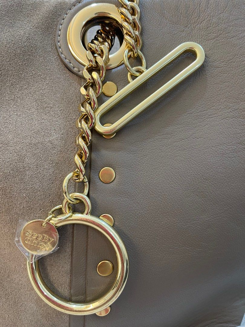 Chloe Bucket Bag (Category: Luxury Bags & Wallets) located in Paranaque City. Submitted by gladysu (Listing ID 1372824925, Image 3). Description: See By Chloe Bucket Bag With dustbag and strap RFS: decluttering.