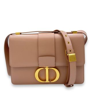 (Category: ) located in . Submitted by carousellluxury (Listing ID 1352479781, Image 1). Description: .