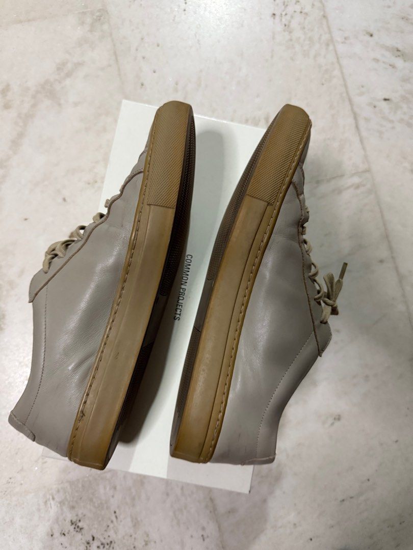 Common projects (Category: Sneakers) located in Singapore. Submitted by doubledown (Listing ID 1372675907, Image 3). Description: Condition: 5/10 Sole and sides are ok but the leather near the inner heel area has cracked Bought in 2016 .
