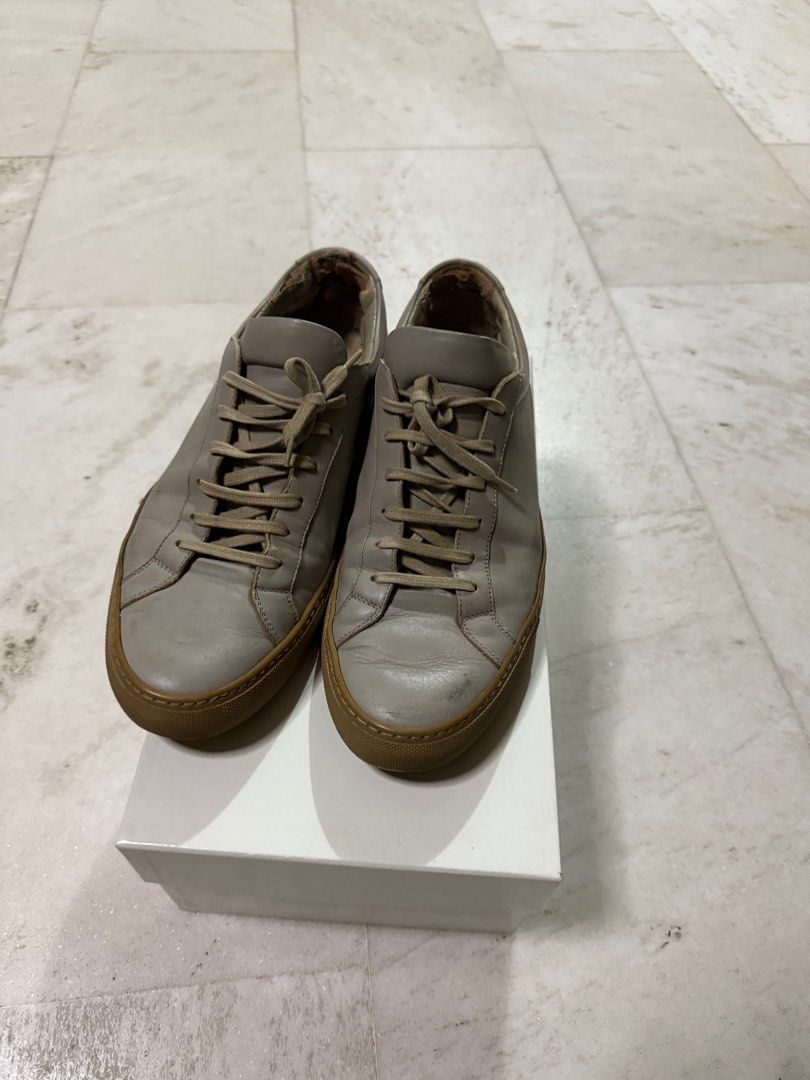 Common projects (Category: Sneakers) located in Singapore. Submitted by doubledown (Listing ID 1372675907, Image 1). Description: Condition: 5/10 Sole and sides are ok but the leather near the inner heel area has cracked Bought in 2016 .