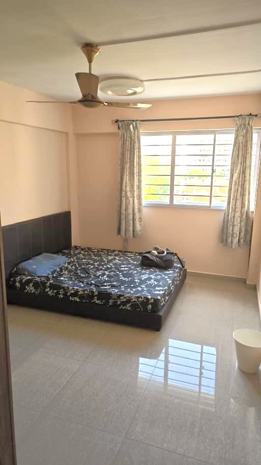 (Category: ) located in . Submitted by your_rental_specialist (Listing ID 1372746229, Image 1). Description: .