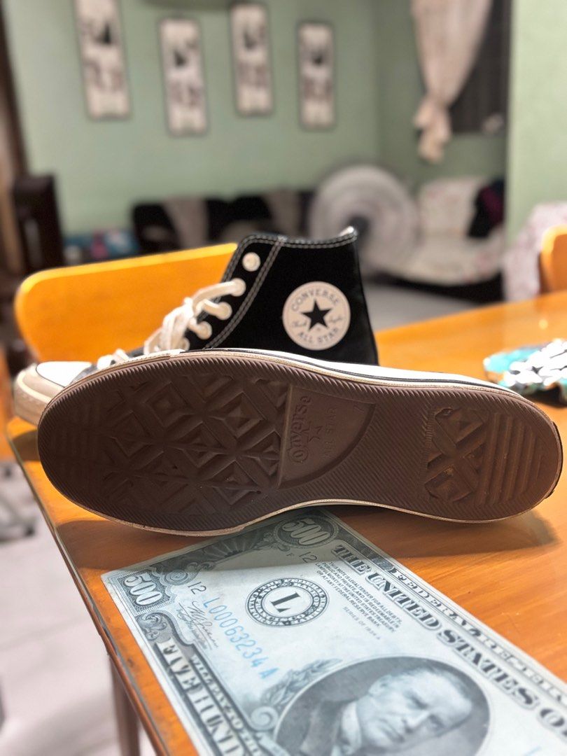 Converse Chuck Taylor All Star (high cut) (Category: Sneakers & Footwear) located in Taguig. Submitted by happyceeshells (Listing ID 1372806536, Image 2). Description: pre loved original shoes, used once (no box) Size: Men - 7 Women - 9 UK - 7 EUR - 40.