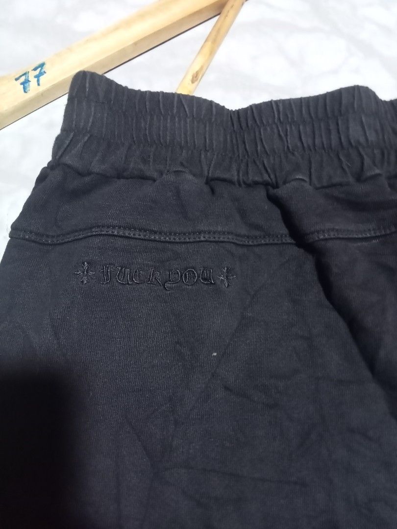 Crome hearts short (Category: Shorts) located in Sagay. Submitted by kennie_3377 (Listing ID 1372739437, Image 3). Description: in excellent condition.
