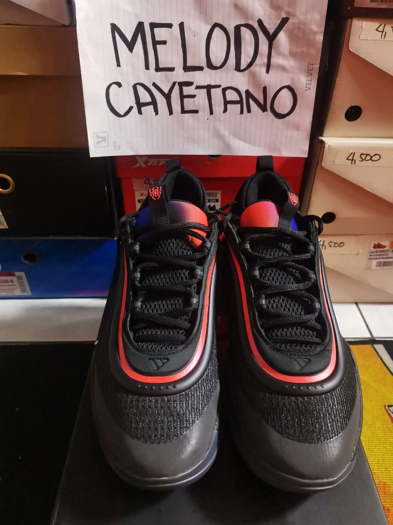 Don issue 6 (Category: Sneakers) located in Paranaque City. Submitted by melodybala13770 (Listing ID 1372773356, Image 2). Description: Original Used 2x No issue Complete with original box Location moonwalk paranaque.