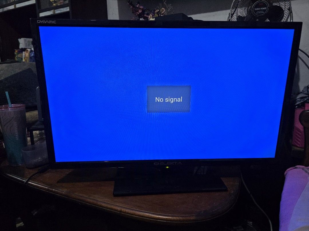 Elekta 36 inch Android TV (Category: TV) located in Manila. Submitted by kin1999 (Listing ID 1372769828, Image 3). Description: RFS: may bagong TV na po at need to declutter po. Okay na okay po pang buffer using Cable dito or USB for Movies. May alcohol spray marks lang po sa likod pero hindi po di naman po nakakaapekto sa performance. Not for android use na dahil outdated software. No signs of Lines. Remote konting linis lang po pero all working