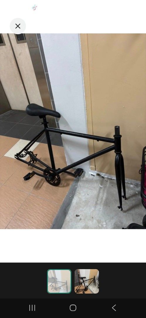 Fixie frameset (Category: Bicycles) located in Singapore. Submitted by anit. (Listing ID 1372832081, Image 1). Description: no damages no trade only selling fast deal 50 take and go.