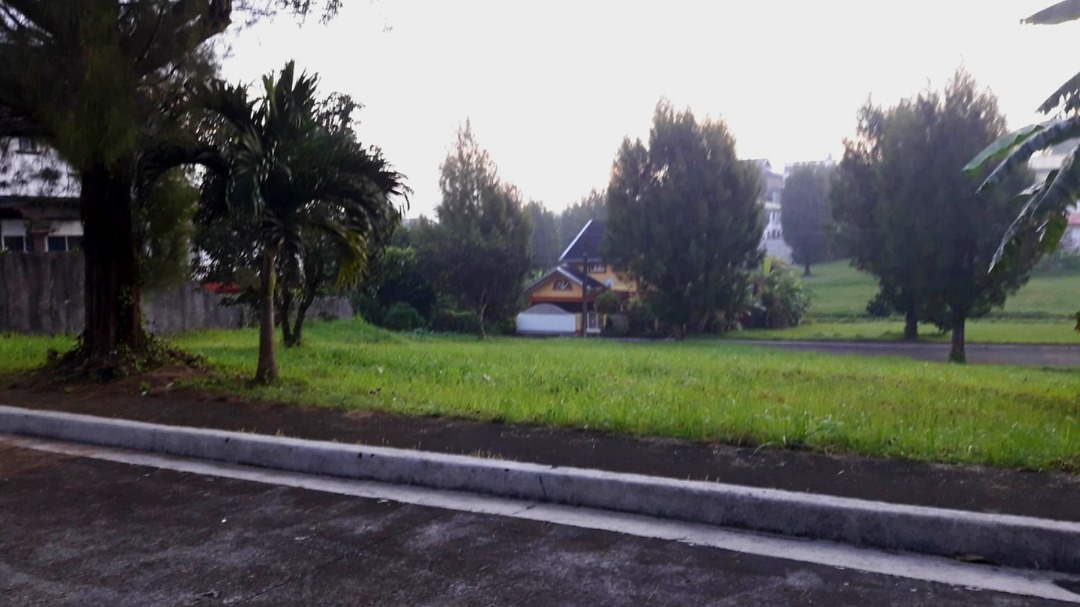 (Category: ) located in . Submitted by uptownmanilarealty (Listing ID 1372779406, Image 1). Description: .
