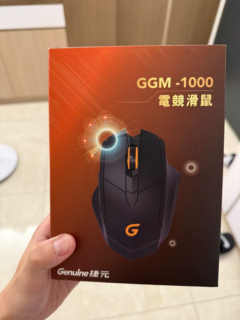 由 lun2828 (刊登 ID 1372789767，圖片 1) 提交，位於 台中市 (Taichung) 的 GGM-100電競滑鼠 (類別：電腦滑鼠及相關產品)，說明：僅拆封。