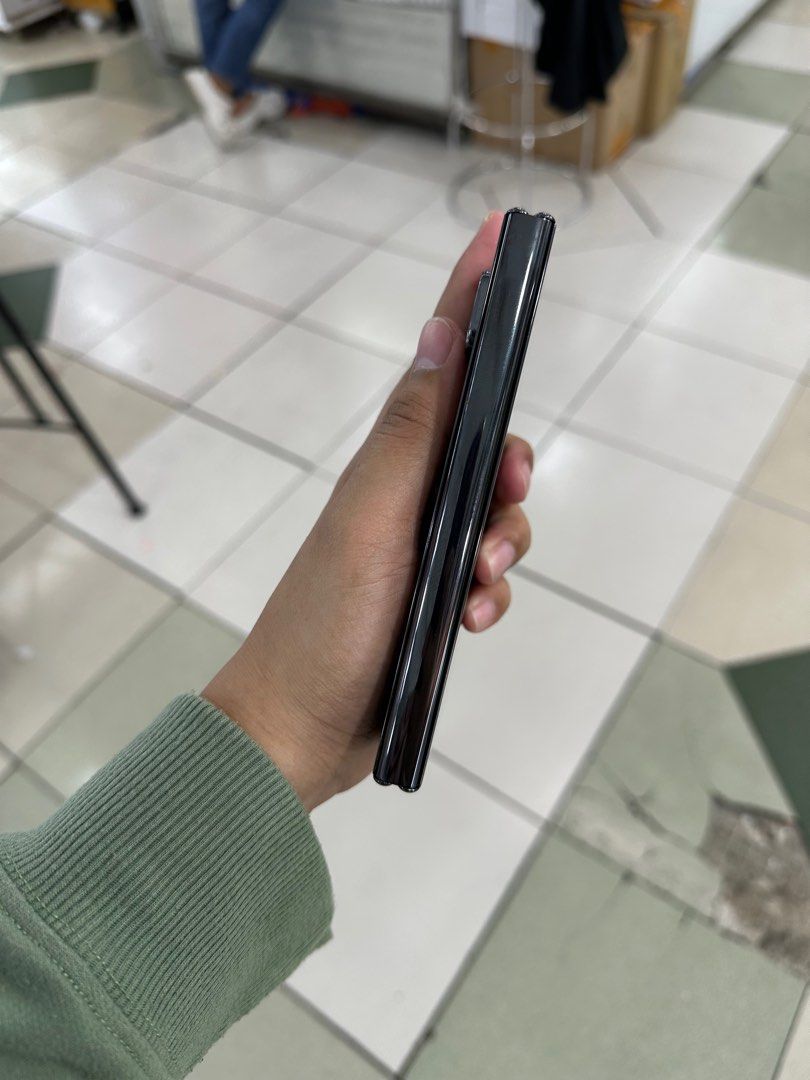 Google Pixel Fold 256GB Factory Unlock No Issue Secondhand (Category: Google Pixel) located in Pasig City. Submitted by FarAndRayShop (Listing ID 1372727698, Image 2). Description: SALE / SWAP / INSTALLMENT / TRADE IN Google Pixel Fold 256GB Openline / Any Sim No Hidden issue Complete Package Check to sawa before pay. Meet up: •Greenhills San Juan Manila, or nearby areas •For farther locations, we offer COP via LBC •Door-to-door delivery availabl