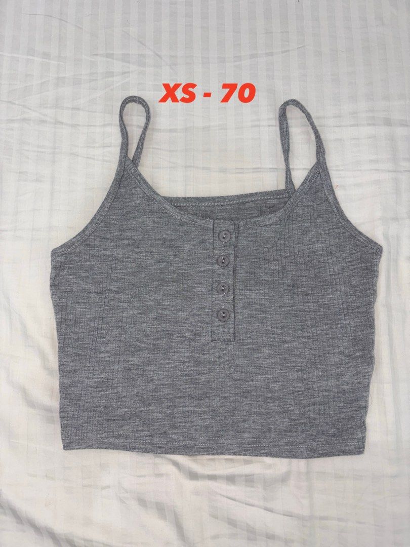 Gray Basic Button Cropped Top (Category: Sleeveless) located in Manila. Submitted by painttherust (Listing ID 1372714459, Image 1). Description: .