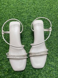 (Kategori: ) berada di . Dikirim oleh zaraaa2001 (ID iklan 1372756565, Gambar 1). Deskripsi: .