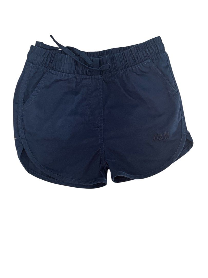 H&M Shorts Kids Size 24 (Category: Shorts) located in Pulilan. Submitted by __ri__ (Listing ID 1372730809, Image 1). Description: Size 24.